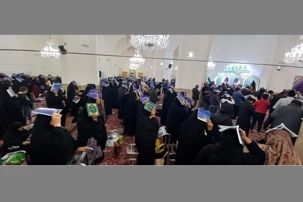 برپایی مراسم شب اول قدر اردو زبانان در رواق غدیر حرم رضوی + عکس
