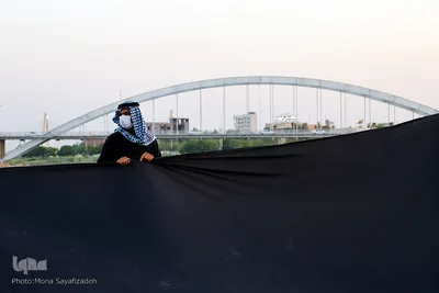 اهتزاز پرچم ۲۰۰ متری «یا حسین(ع)» در اهواز