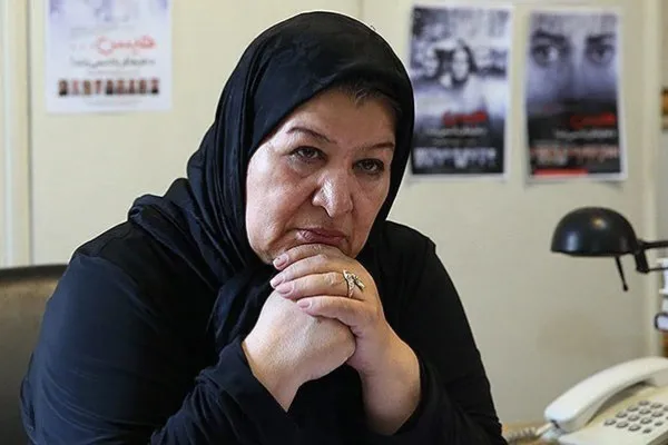 پوران درخشنده: سرمایه‌سوزی در سیما تبدیل به عادت شده‌ است/ تلویزیون قیم مردم نیست