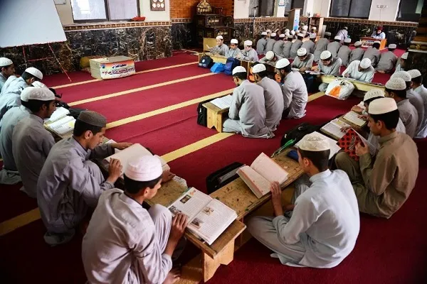 Pakistan’da Kur’ani okulların eğitim metodu iyileştiriliyor