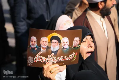 راهپیمایی نمازگزاران اصفهانی به شکرانه پیروزی مقاومت