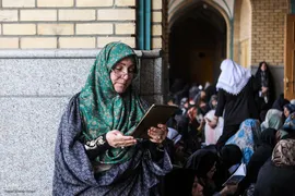 اجتماع پرشور دلدادگان حسینی در حرم عبدالعظیم (ع)؛ طنین دعای عرفه در قبله تهران