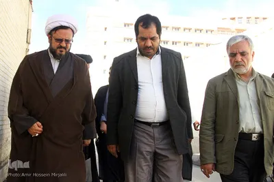 عیادت خدام امامزاده سیدجعفر محمد(ع) از مصدومان حادثه اتوبوس یزد