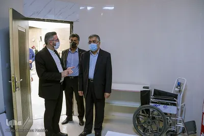 بازدید رئیس جهاددانشگاهی کشور از مرکز درمان ناباروری و سرطان شیراز