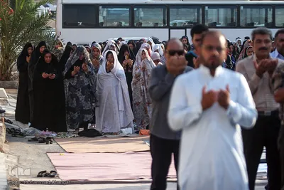 اقامه نماز عید فطر در محله منبع آب اهواز 