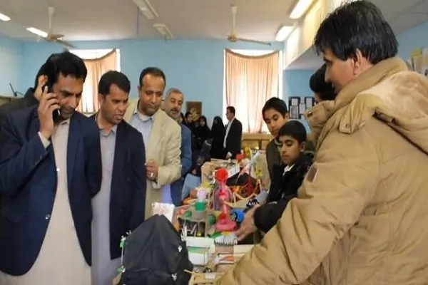 برپایی نمایشگاه صنایع‌ دستی زنان بلوچ در تفتان