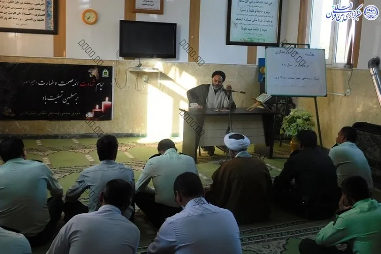 پلیس اسلامی نباید اهل مسامحه و سیاسی‌كاری باشد