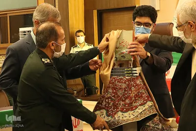 رونمایی از کتاب «ردپای خلیل» در شیراز