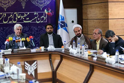 اولین نشست مطبوعاتی رئیس دانشگاه آزاد اسلامی 