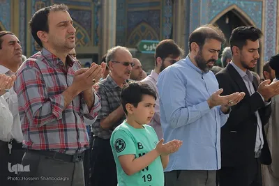 دهه هشتادی‌ و نودی‌ها در نماز عید فطر