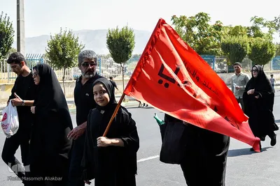 راهپیمایی 10 کیلومتری جاماندگان اربعین حسینی در کرج‎