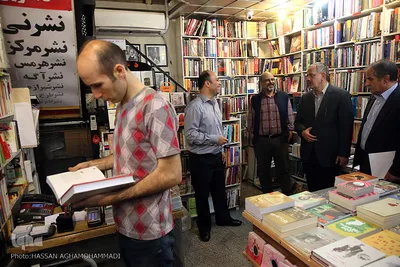 کتابگردی احمد مسجد جامعی