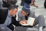 کرسی تلاوت قرآن یادبود سردار شهید زاهدی در اصفهان