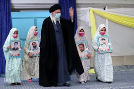 جشن تکلیف دختران دانش‌آموز در حسینیه امام خمینی(ره)