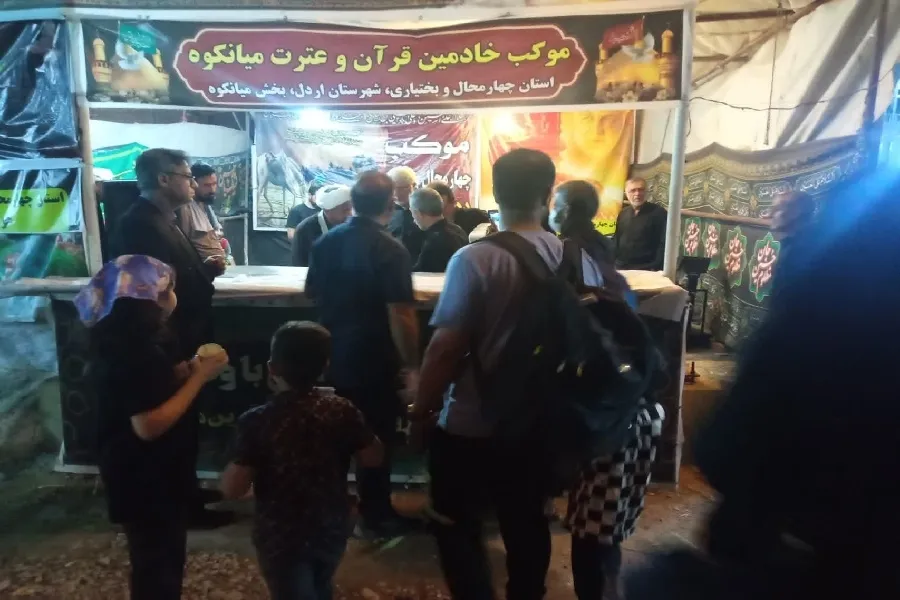 سنگ تمام خادمان قرآن برای زائران حسین(ع) + عکس