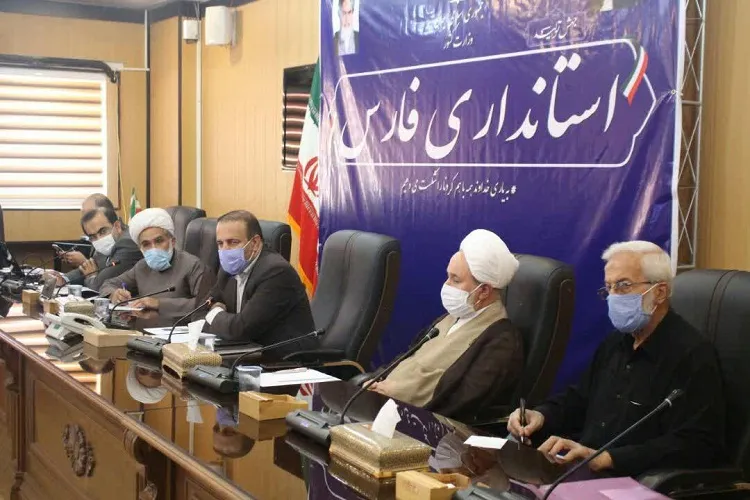 اقامه نماز جماعت در ادارات و بوستان‌ها مطابق پروتكل‌های بهداشتی انجام شود