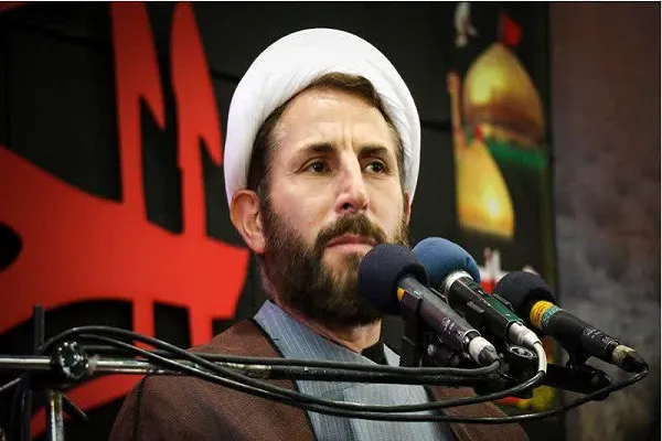 انقلاب اسلامی مولود نهضت حسینی است