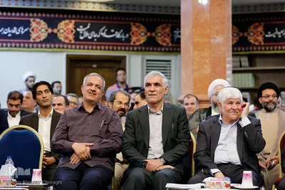 محمد هاشمی، سید محمدعلی افشانی و احمد مسجد جامعی در همایش عبور از بحران و توسعه ایران