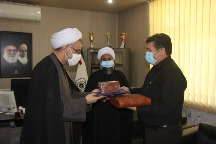 تقدیر از واقف حاجی‌آبادی در راستای ترویج فرهنگ وقف
