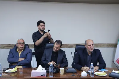 بازدید معاون رئیس جهاددانشگاهی کشور از مراکز صنعتی و شرکت‌های دانش‌بنیان آذربایجان شرقی