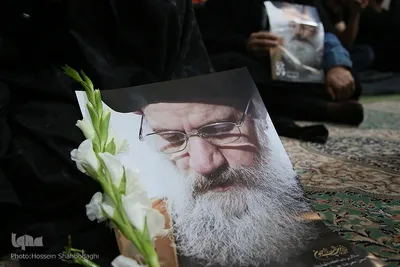 Ayatollah Fateminia in Qom beigesetzt