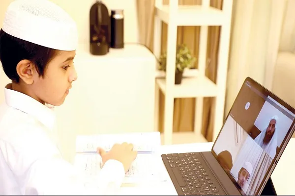 3800 طالب وطالبة في برنامج 