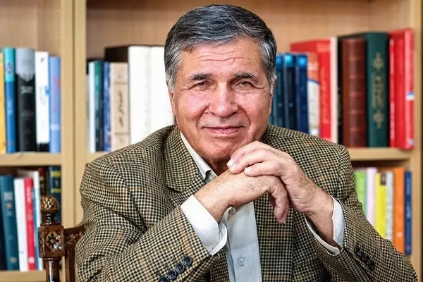 شاهنامه؛ ایرانیان را آزاده می‌خواند چرا که روی پای خود ایستاده‌اند