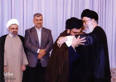 سیدعلی خامنه‌ای از تولد تا رهبری