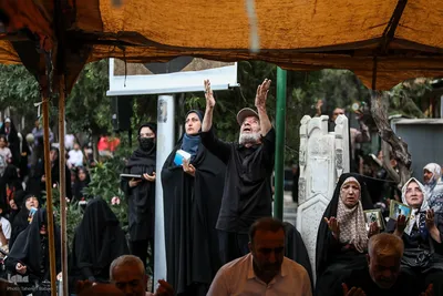 مراسم پرفیض دعای عرفه در گلزار شهدا تهران