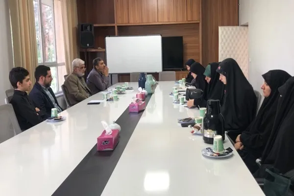 جلسه هماهنگی ارتقای حضور حافظان قرآن در تجمعات مردمی برگزار شد
