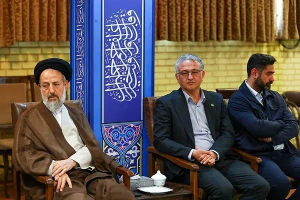 دیدار  وکلا و کارشناسان رسمی قوه قضائیه با امام جمعه تبریز