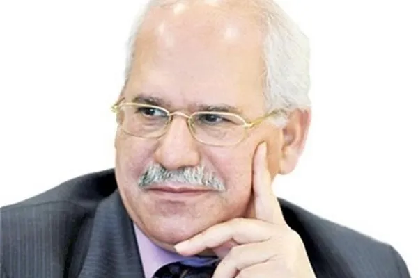 چرا اصل ۴۴ قانون‌ اساسی درست اجرا نشده است