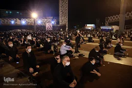 عزاداری شب سوم محرم در میدان امام حسین(ع)