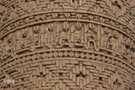 
افراشته فیروزه‌ای؛ مسجد تاریخانه‎‎ دامغان
