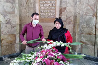 گلباران آرامگاه شیخ «اَجَلّ» سعدی شیرازی‎‎‎‎