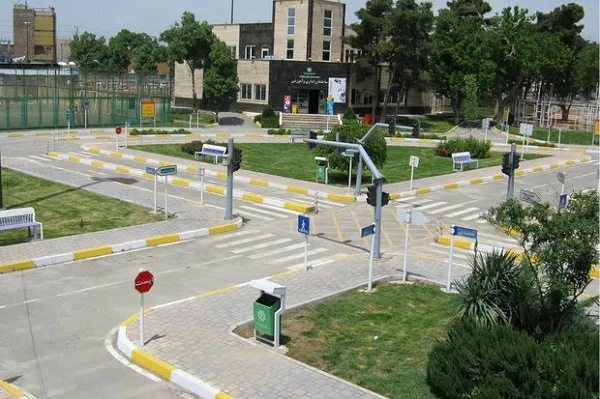آموزش مجازی سفیران ترافیک در قلب طهران