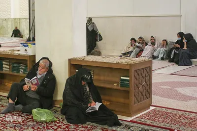 برگزاری مراسم بزرگداشت پیروزی انقلاب اسلامی در حرم مطهر