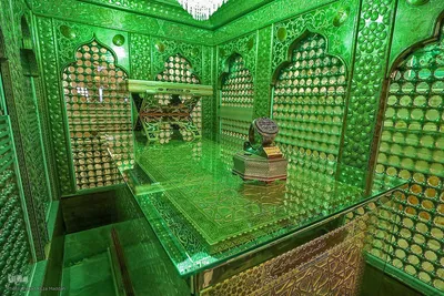 شاهچراغ قلب تپنده شیراز