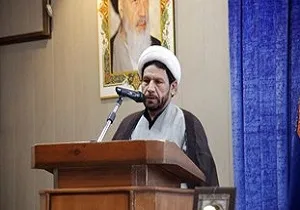 اهدای گل به بانوان در روز عفاف و حجاب