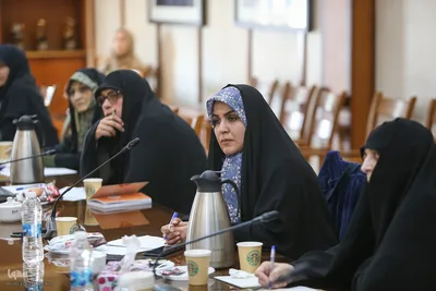 آشنایی با مکتب بانو امین