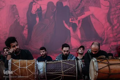 مراسم خیمه سوزان عصر عاشورا در میدان امام حسین (ع) تهران
