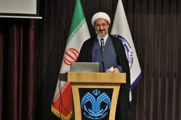 دانشگاه قم قطب کرسی‌های نظریه‌پردازی حوزه علوم انسانی اسلامی شود
