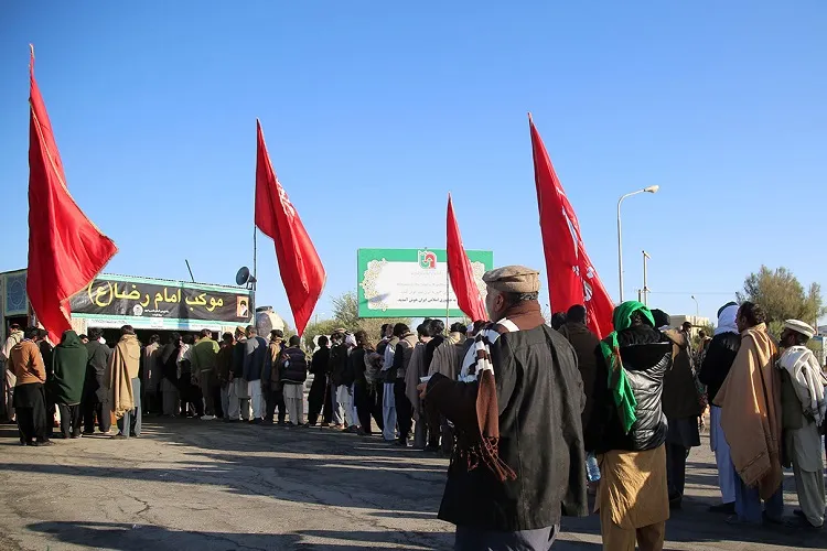 پذیرایی از زائران پاکستانی در موکب اداره اوقاف سیرجان