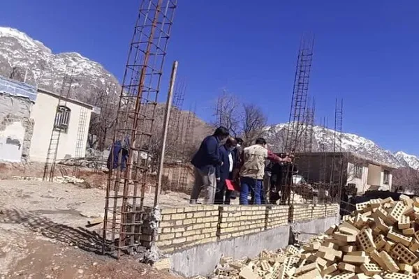 ساخت منازل مسکونی برای مناطق زلزله‌زده سی‌سخت