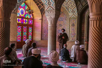 بازدید شرکت کننده طلاب حاضر در دوره تربیت مربی بین‌الملل از مسجد نصیرالملک شیراز ‎‎