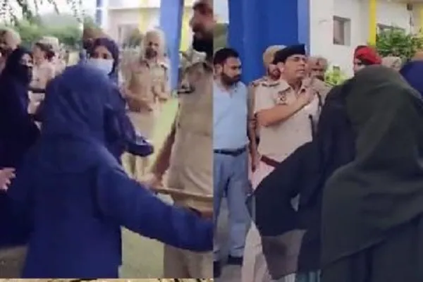  هندي پولیسو  مسلمانې محصیلینې په کوتکو بې دردئ سره ووهلې