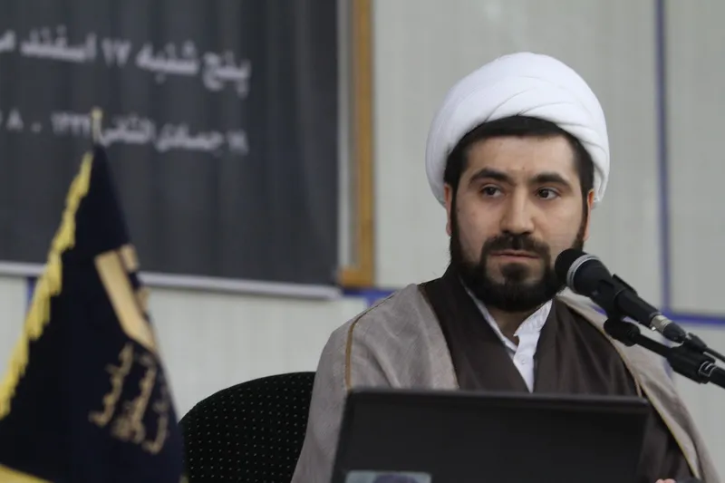نگاهی به مفهوم منجی و انتظار در گره‌گشایی از مشکلات عصر مدرنیته