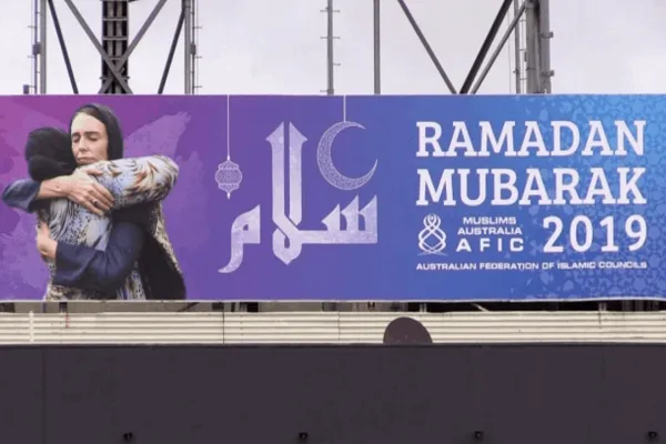 تصویر نخست‌وزیر نیوزیلند در بیلبورد تبریک ماه رمضان در استرالیا