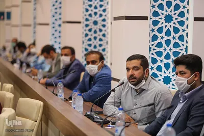 نشست صمیمی آیت‌الله لطف‌الله دژکام امام جمعه و نماینده ولی فقیه در شیراز با خبرنگاران