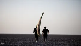 حرکت محبان امام حسین (ع) با پای پیاده به سمت کربلا از جنوبی ترین مناطق عراق